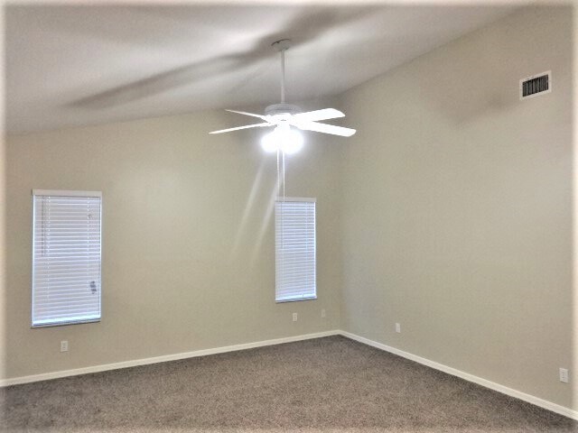Building Photo - 3334 Lakeview Cir