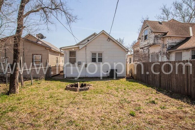 Building Photo - 3008 Seward St