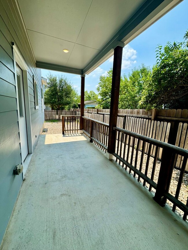 Building Photo - 6911 Meador Ave
