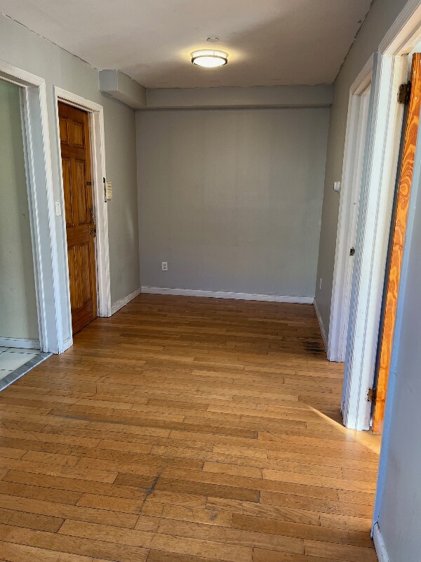 Building Photo - 27-32-32 12th St