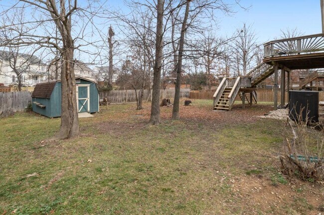 Building Photo - 359 Montgomery Cir