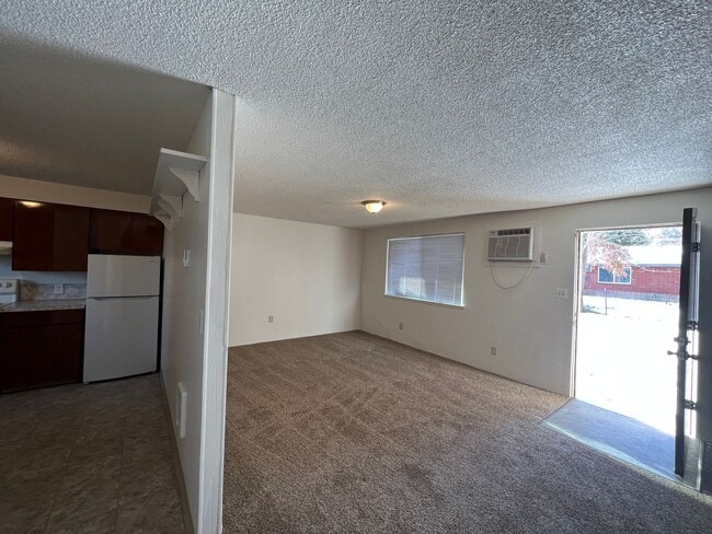 Building Photo - LH1907