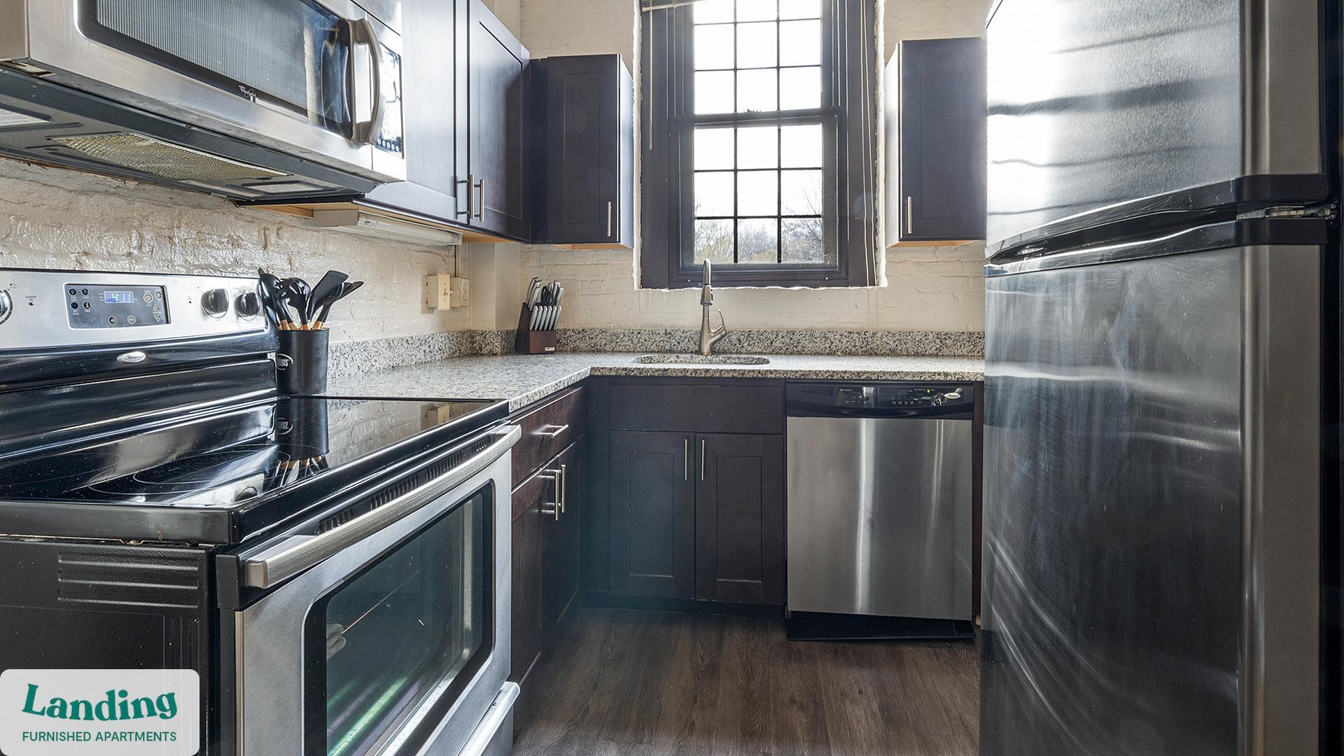 Building Photo - 121 S Fremont Ave