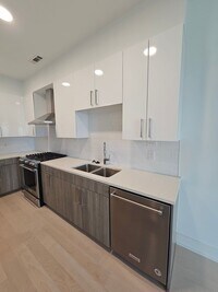 Building Photo - BEAUTIFUL CONDO IN MIDTOWN