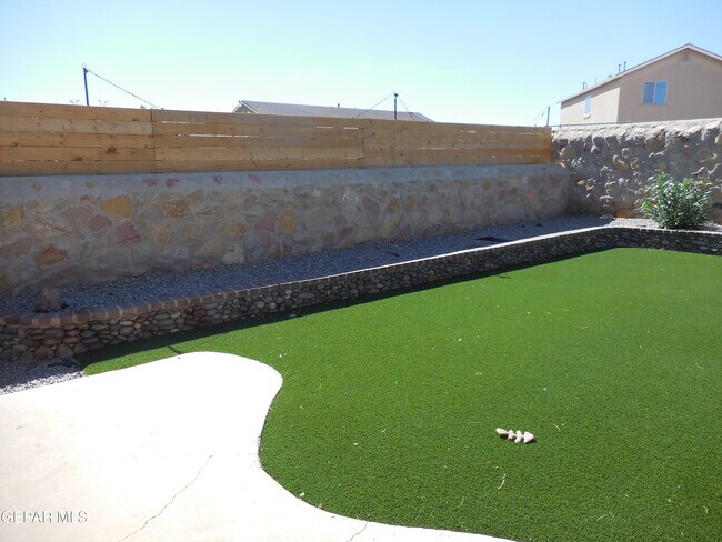 Building Photo - 7045 Eagle Nest Ct