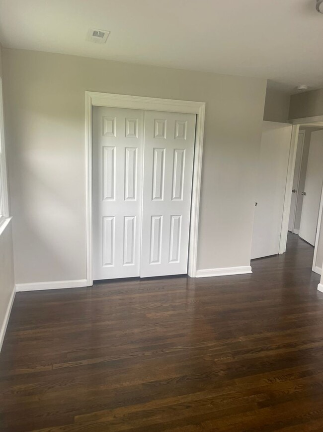 Building Photo - 4803 Paulson Dr