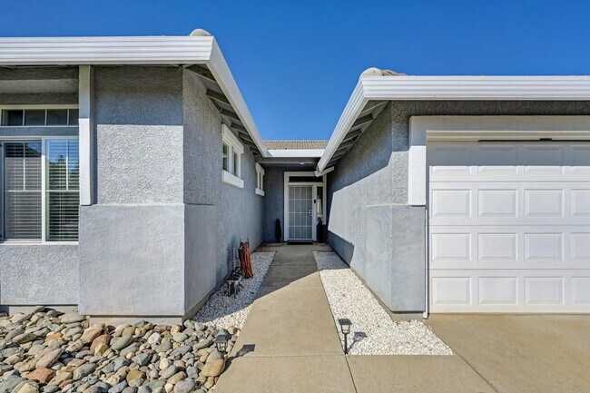 Building Photo - 238 St Tropez Ln