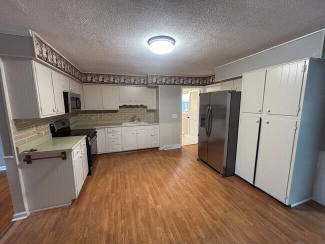 Building Photo - 389 Timrick Pl