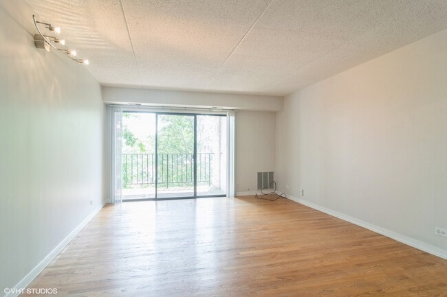 Building Photo - 475 Plum Creek Dr