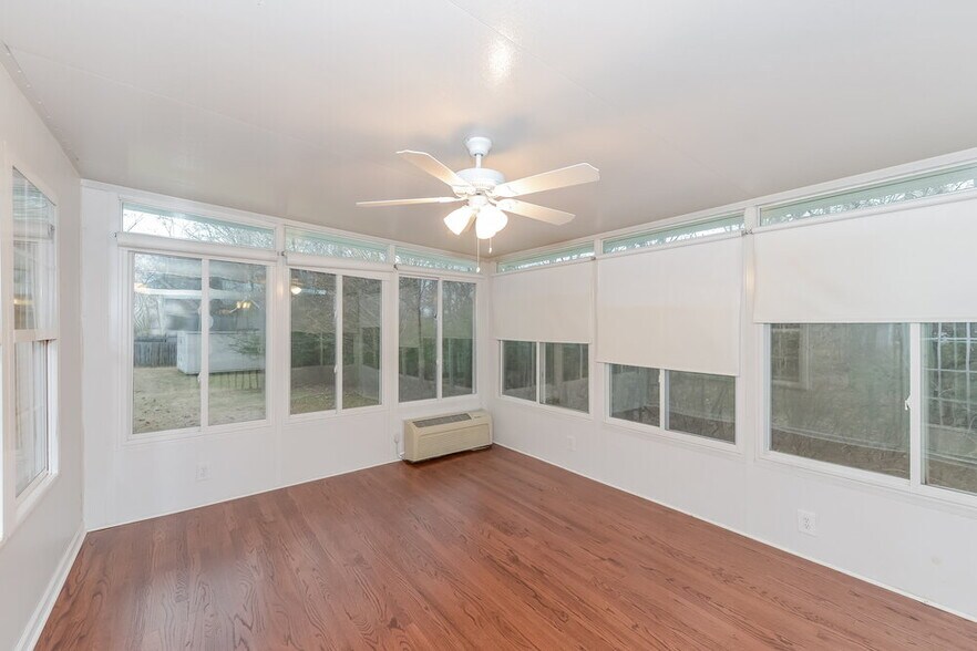 Building Photo - 3141 Barksdale Harbor Dr