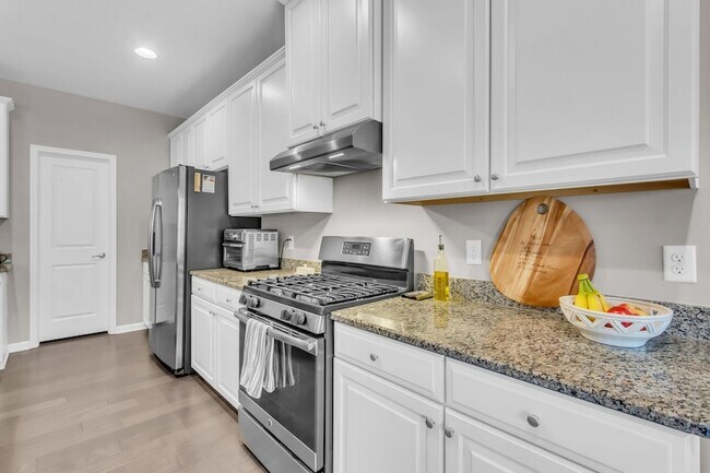 Building Photo - 6930 Wellsford Ln