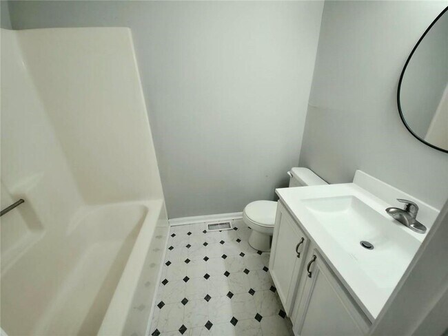 Building Photo - 1221 Oak Forest Ct SW