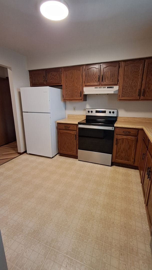 Building Photo - 6006 Boxwood Dr