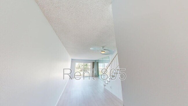 Building Photo - 334 Surfside Dr
