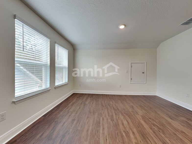 Building Photo - 6363 Emerald Hls Wy