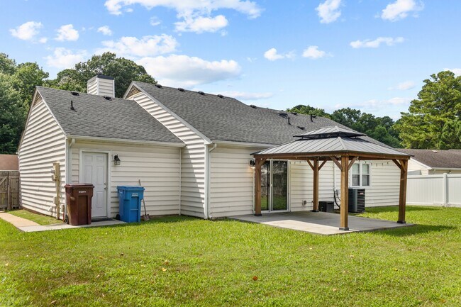 Building Photo - 3409 Woodbaugh Dr
