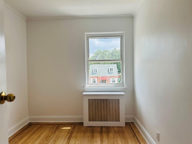 Building Photo - 76-12 175th St