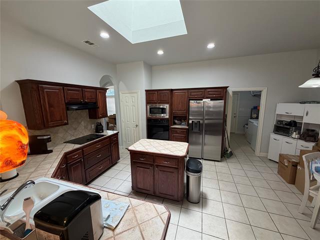 Building Photo - 703 Chandler Ct