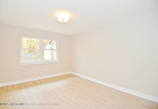 Building Photo - 168 Esmeralda Ct