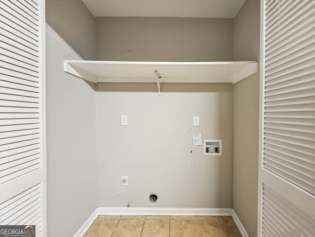 Building Photo - 1075 To Lani Dr