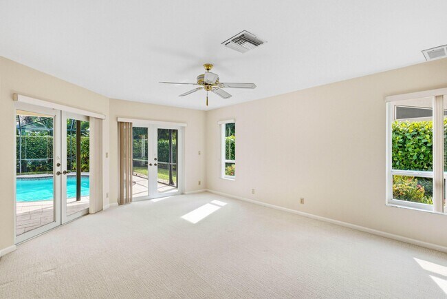 Building Photo - 4720 NW 28th Ave