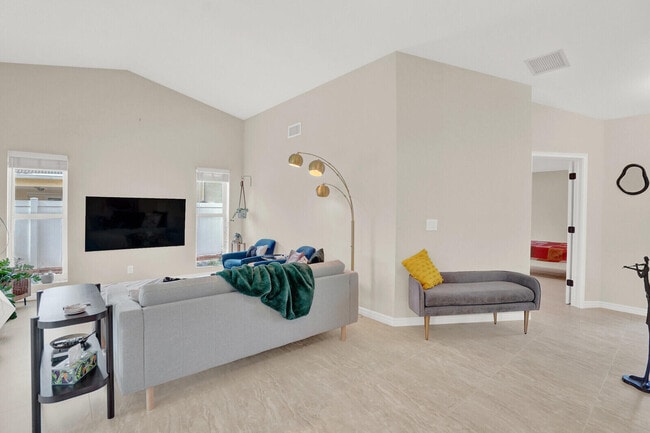 Building Photo - 1224 NW 15th St