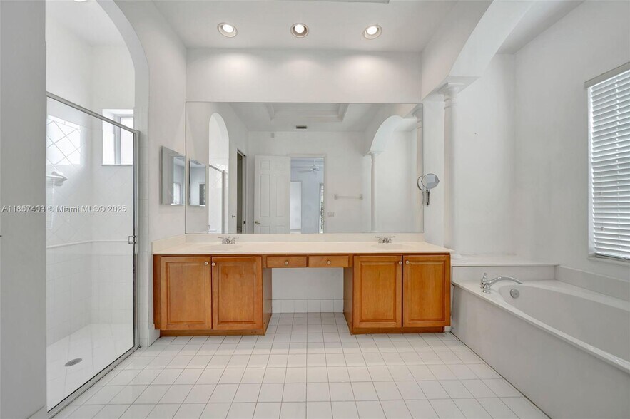 Building Photo - 7314 NW 19th Ct