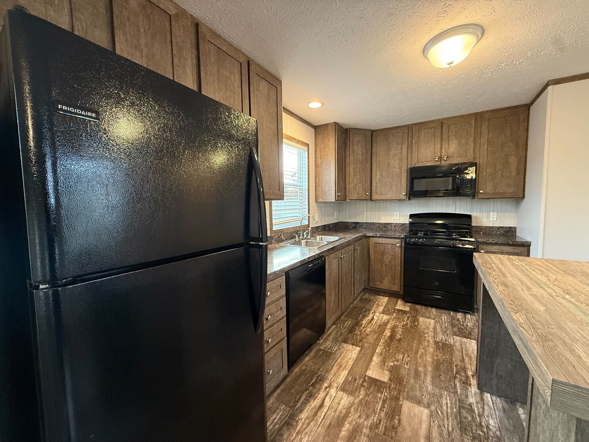 Building Photo - 11987 Springbrook Ct