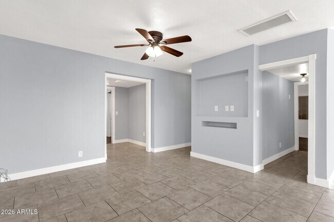 Building Photo - 3428 W Willetta St