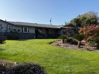 Building Photo - 141 W Twain Ave