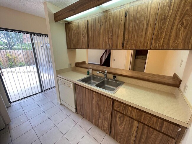 Building Photo - 237 Charter Way