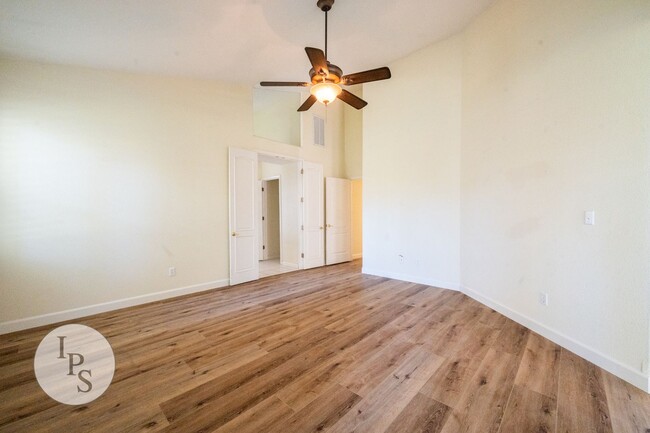 Building Photo - NorthWest Fresno Home, 3BR/2BA, Built 1998...