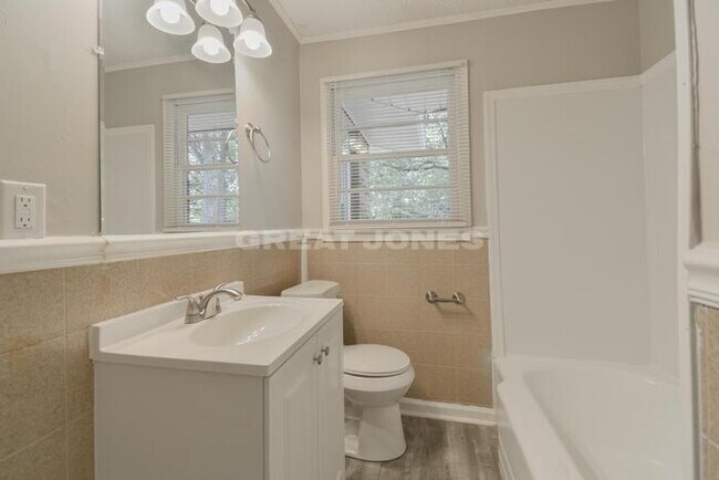 Building Photo - Charming 3 Bedroom in Williamston!