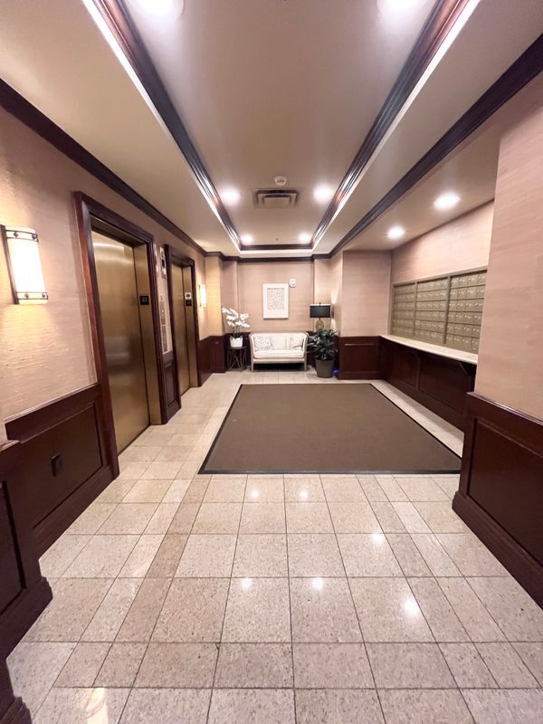 Building Photo - 1 Nassau St