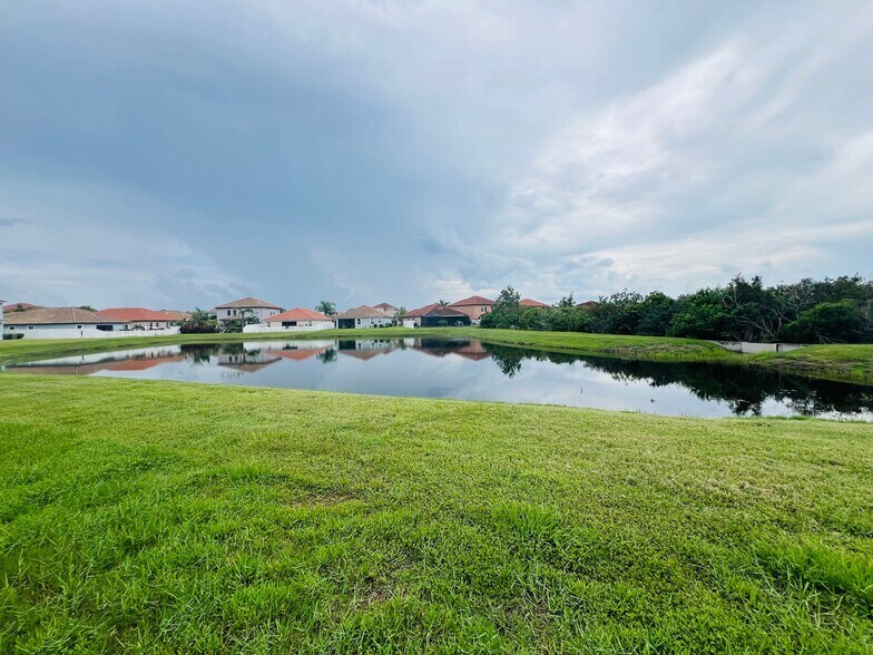 Building Photo - 13149 Green Violet Dr