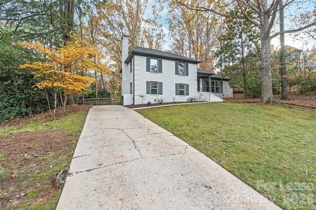 Building Photo - 3800 Terrebonne Ct