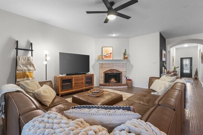 Building Photo - 1913 Kaiser Cove