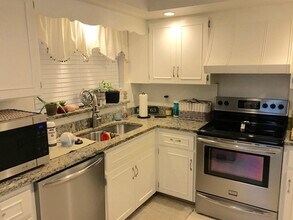 Building Photo - 1435 Wyn Cove Dr