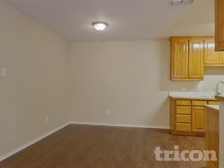 Building Photo - 700 Stribling Cir