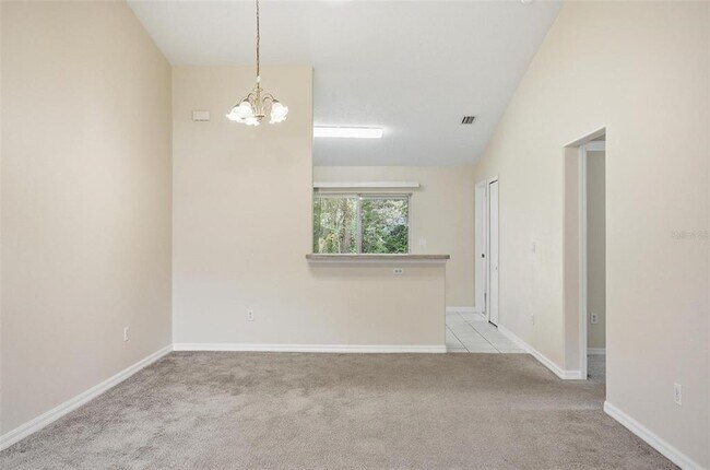 Building Photo - 165 Plainview Dr