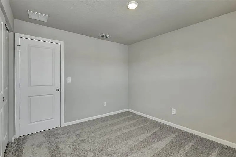 Building Photo - 5788 SE Edgewater Cir