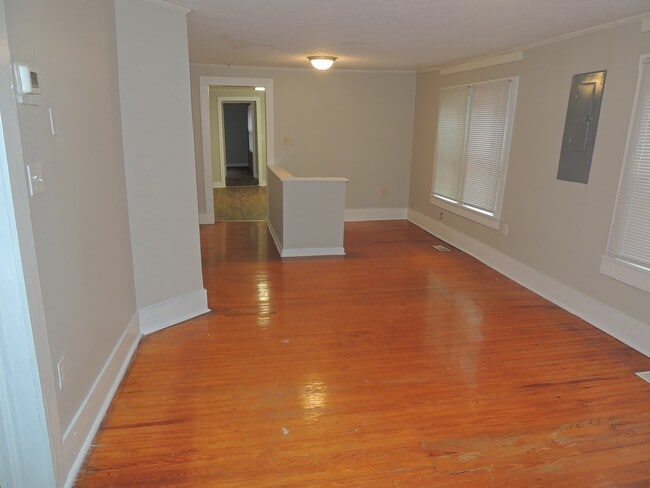 Building Photo - 1505 Murchison Rd