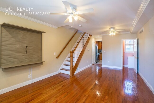 Building Photo - Gorgeous Port Richmond Home