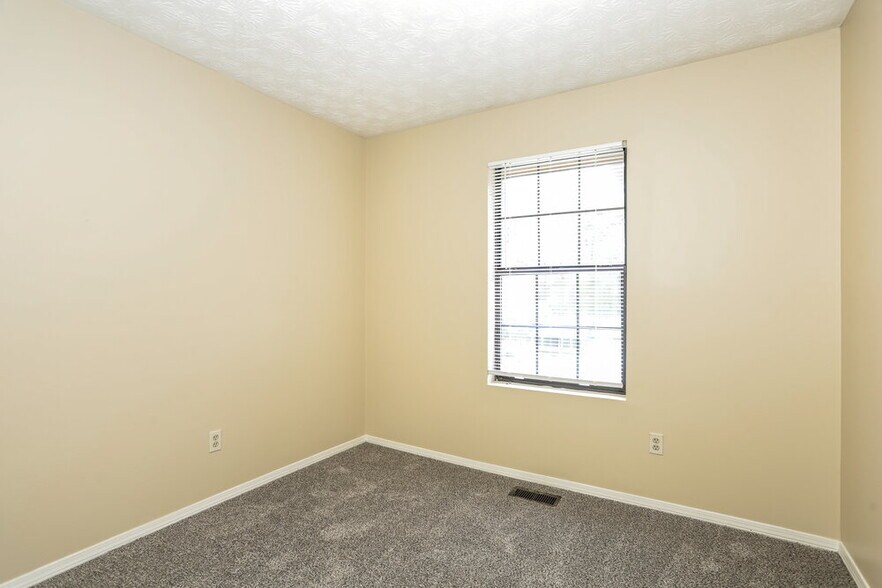 Building Photo - 5207 Great Meadows Rd