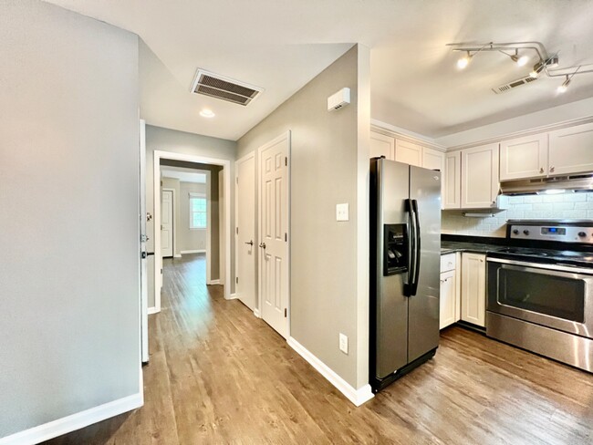Building Photo - Low cost living