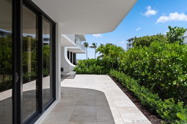 Building Photo - 2580 S Ocean Blvd