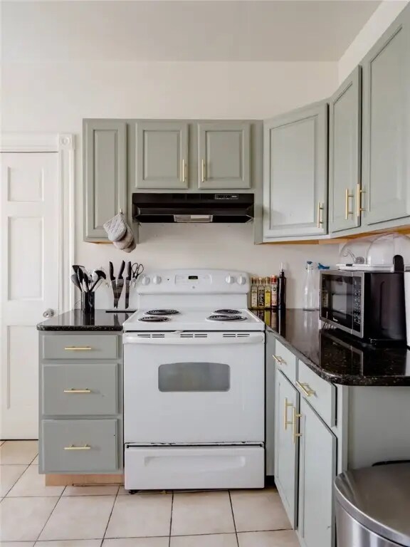 Building Photo - 14 Carleton St