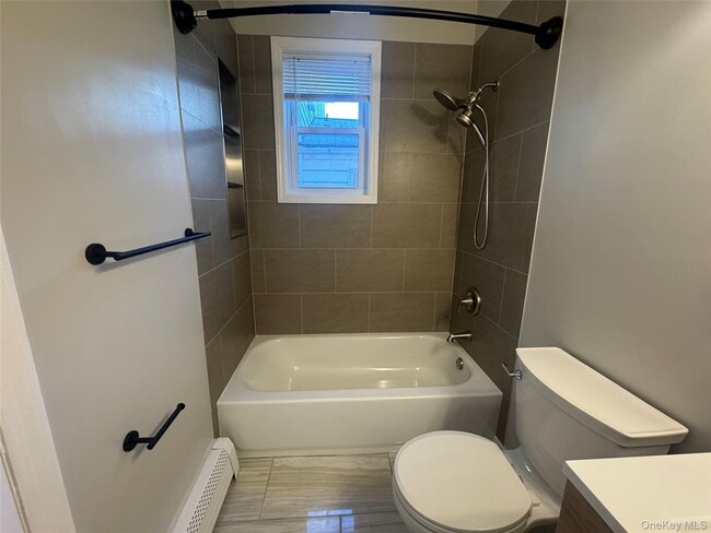 Building Photo - 621 2nd St