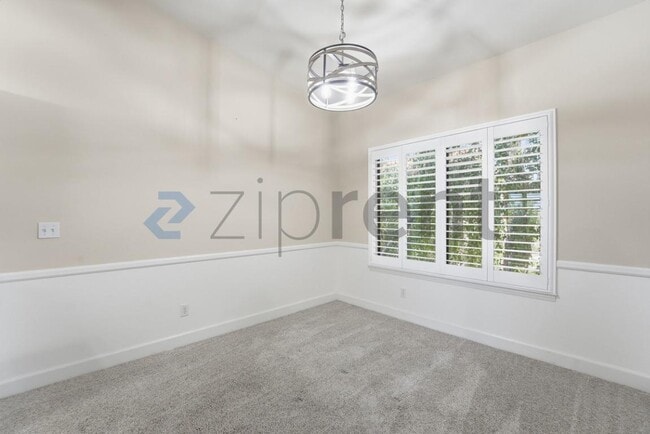 Building Photo - 9600 N 96th St