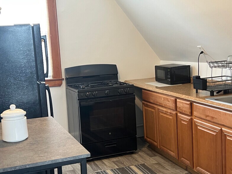 Building Photo - 3 Chamblet St